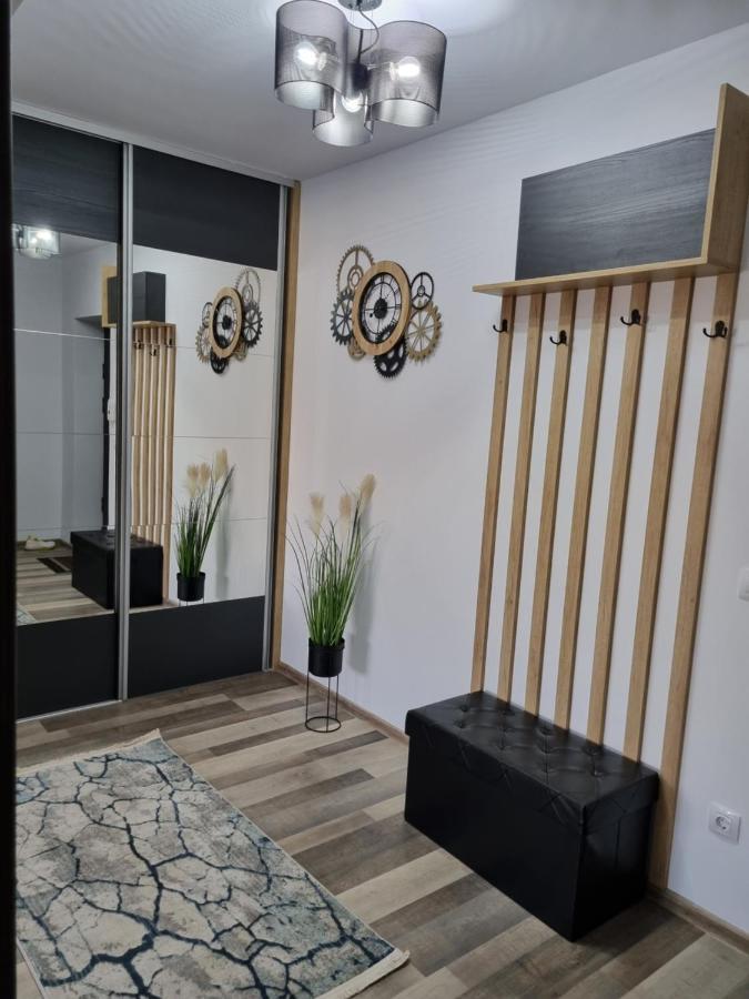 Luxury Apartments Bacău Exterior foto